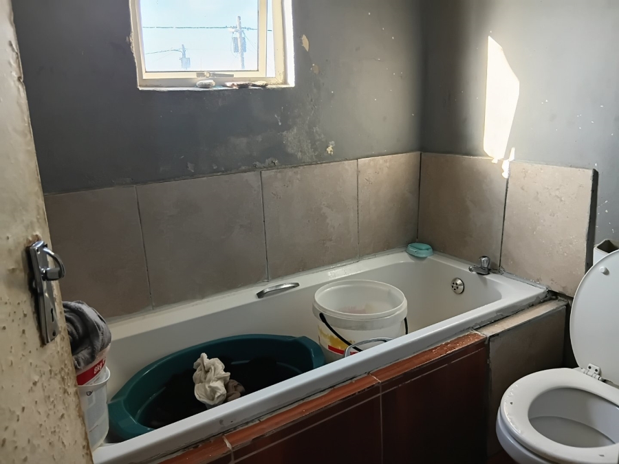 5 Bedroom Property for Sale in Kraaifontein East Western Cape